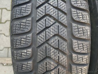 Zimne pneu. Pirelli 215/65 r16 - 2