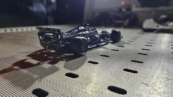 Mercedes formula - 2