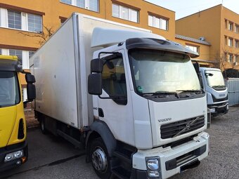 Volvo FL FL240 Skříň, čelo, 2 x tažné 2009, 622t km - 2