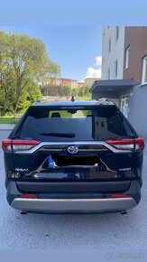 Toyota RAV4 Hybrid - 2