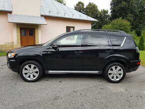 Mitsubishi Outlander - 2