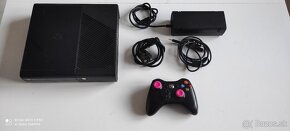 Xbox 360 slim 320gb+hry - 2