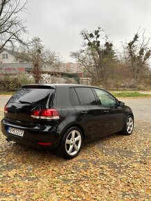 Volkswagen Golf 2.0 TDI 103kW - 2