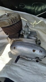 Motor Jawa panel 559 - 2