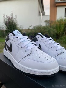 Nike Air Jordan 1 Low White Black - 2