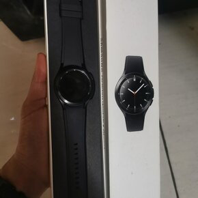 Predám hodinky Samsung Galaxy Watch 4 Classic 46mm - 2