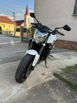 YAMAHA FZ1 - 2