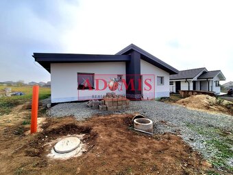 Predám 4izbový bungalov Ruakov 648m2,2x kúpeľňa,rekuperácia, - 2