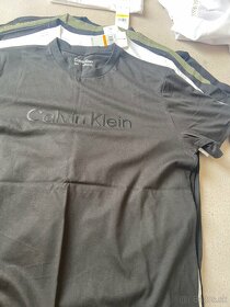 Originál nové pánske trička Calvin Klein veľkosť S - 2
