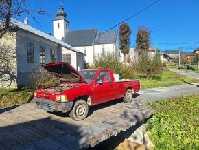 Toyota Hilux 2.4d - 2