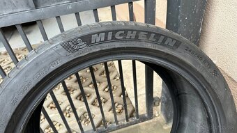 Michelin Pilot Sport 4_245/40 R19   255/40 R19 - 2