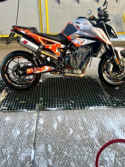 KTM Duke 790 - 2