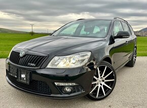 Škoda Octavia Combi RS II DSG+F1 Black Edition - 2