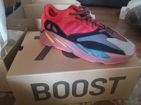 Yeezy 700 hi res Red - 2