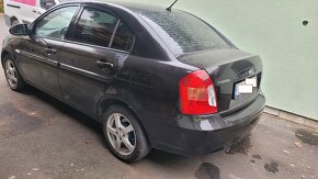 Hyundai Accent - 2