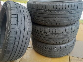 Yokohama bluearth 225/60 R17 - 2