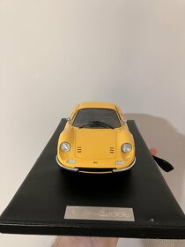 Ferrari Dino 246GT Kyosho dealer edition 1/18 - 2