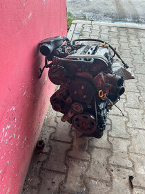 Motor Opel Corsa B 1,0i 12V X10XE 40KW kompletní - 2