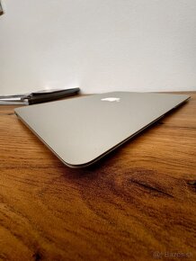 MacBook Air (13-inch, Early 2015) - 2