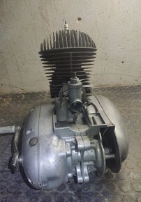 Motor ČZ 250/455 - 2