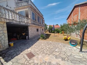 CHORVÁTSKO - Dom s troma apartmánmi - Donji Karin, Zadar - 2