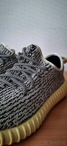 • Adidas Yeezy veľkosti 42 "zebra" • - 2