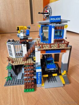 LEGO City 60174 Horská policajná stanica. - 2