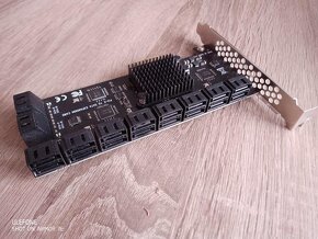 10 / 20 portová SATA III PCI Express karta - 2