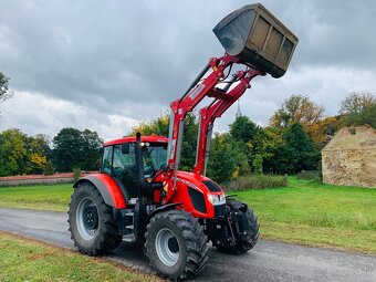 MONTUJEME ČELNÍ NAKLADAČE INTER-TECH NA TRAKTORY - 2