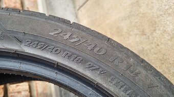 Pneu 245/40 r18 - 2