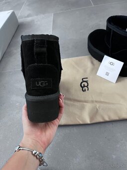 Dámske čižmy UGG - 2