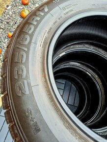 Zimné pneumatiky 235/65r17 - 2