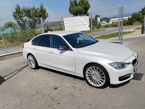 Bmw F30 318d - 2