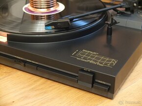 MARANTZ TT 275--- 2rychlostní gramofon s přímým pohonem - 2