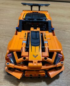 - - - LEGO Technic - Chevrolet Corvette ZR1 (42093) - - - - 2