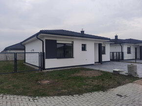 RD typ Bungalow, NOVOSTAVBA, pozemok 500m2, - 2