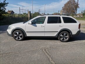 Škoda Octavia Scout 4x4 DSG kupované v SR - 2