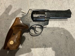 Predám revolver Holek 840 kaliber 38 - 2