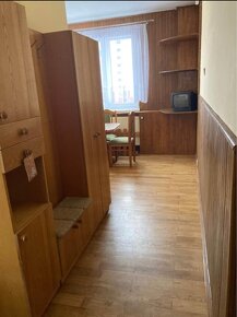 Priestranný 4 izbový byt na prenájom vo Svidníku - 2