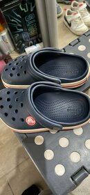 Crocs - 2