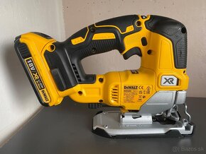 DeWALT DCS334 Akumulátorová bezuhlíková priamočiara píla - 2