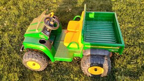 John Deere Gator - 2