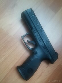 Pištoľ CO2 Beretta APX čierna kal. 4,5mm BB - 2