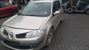 Lacno rozpredám na NÁHRADNÉ DIELY Renault Megane II - 2