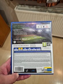 PREDÁM : Hru na PLAYSTATION 4  FC24 - 2