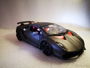 Predám kovový model Lamborghini Sesto Elemento, 1:24 - 2