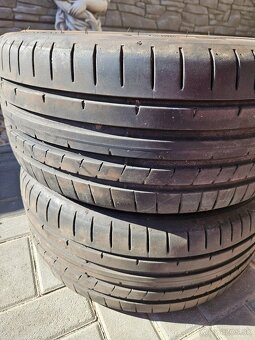 235/40 R18 - 2