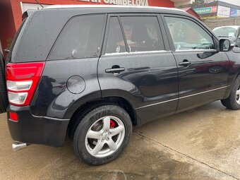 Suzuki grand Vitara 2,4i 4x4 124kw 2009 manual - 2