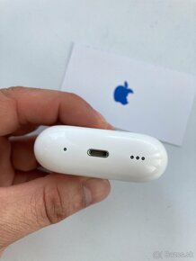 Originál Nahradný case pre Airpods Pro 2 ( 2022 ) Lightning - 2