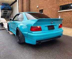 Predam pandem bodykit na e36 coupe - 2